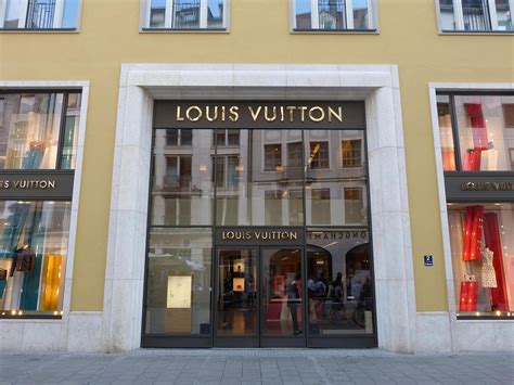 louis vuitton geschäft|Louis Vuitton germany website.